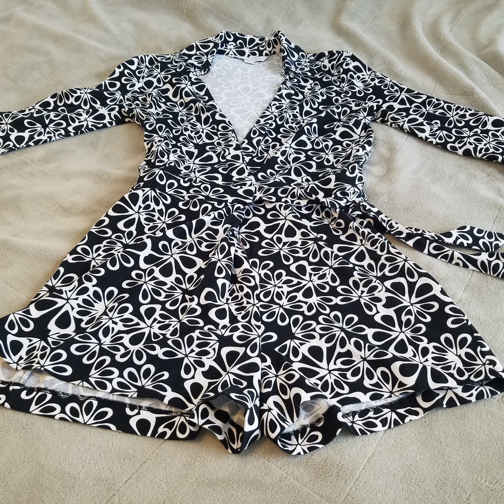 Diane Von Furstenberg romper. Size 2